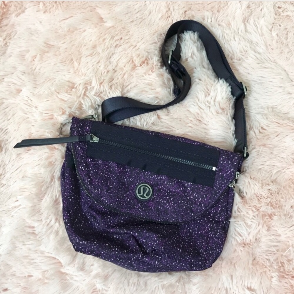 Lululemon Festival Bag II Flashback Rose Violet